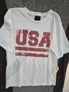 Original Retro Brand Vintage-style, unisex tee"USA" graphic and stripes SIZE M